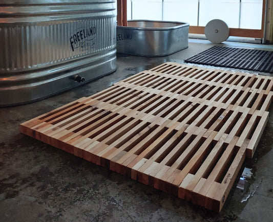 Large foldable wood sauna mat, rug, easy storage and transportation. Cedar wood. 3'x5'